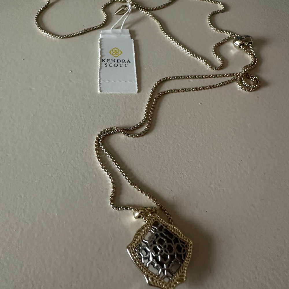 Kendra Scott adjustable necklace